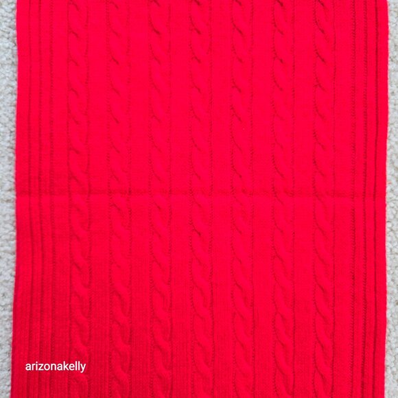 Red Cashmere Cable Knit Scarf - Picture 5 of 8